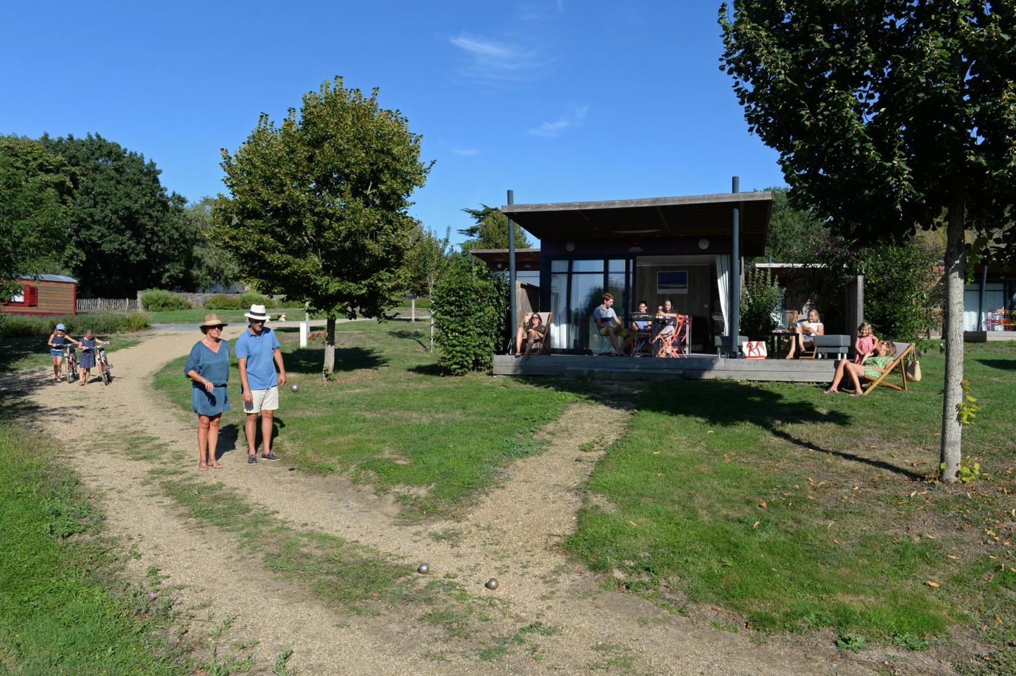 Les Roulottes & Cottages Du Moulin Chenillé-Changé Eksteriør bilde