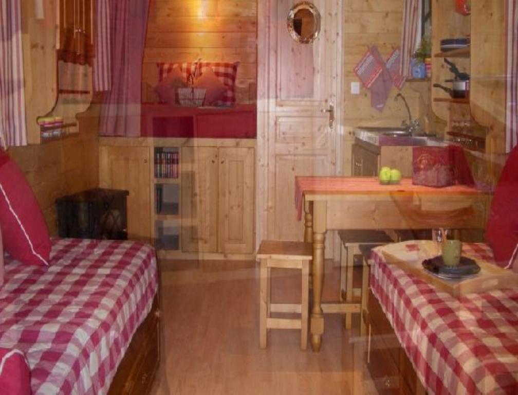 Les Roulottes & Cottages Du Moulin Chenillé-Changé Rom bilde
